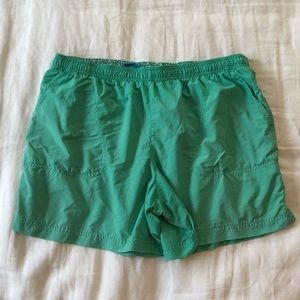 Columbia Size: L Adventure Shorts